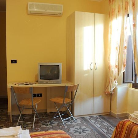 L'Antica Dimora Bed & Breakfast San Pietro Vernotico Ruang foto
