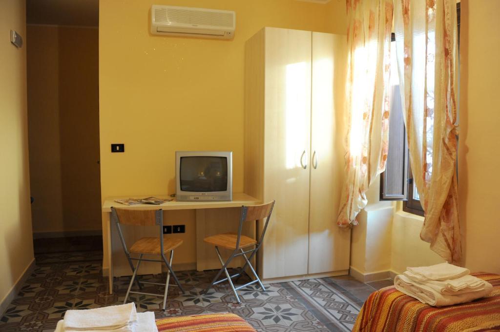 L'Antica Dimora Bed & Breakfast San Pietro Vernotico Ruang foto